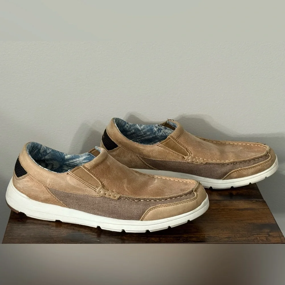 Tommy Bahama Paradise Around Tan Slip-On Shoes - Picture 7 of 7